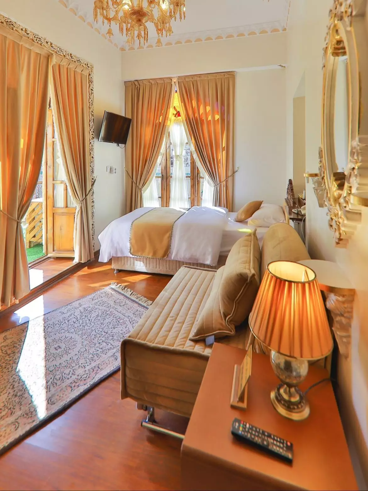 هتل بوتیک سنتی کرمانشاه